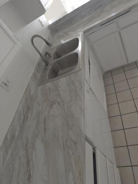 18144 Burbank Blvd, Tarzana, CA 91356