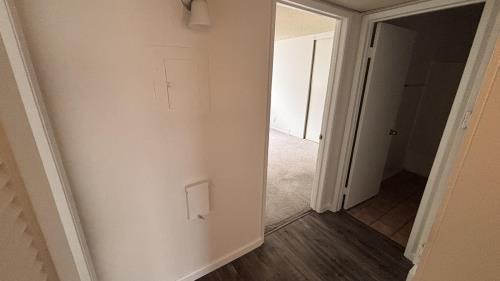 18144 Burbank Blvd, Tarzana, CA 91356