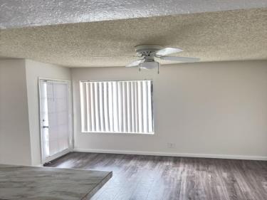 18144 Burbank Blvd, Tarzana, CA 91356