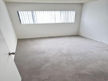 18144 Burbank Blvd, Tarzana, CA 91356