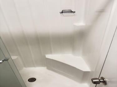 18144 Burbank Blvd, Tarzana, CA 91356