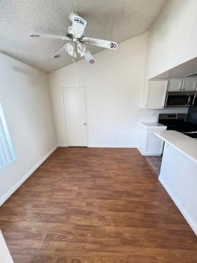 18144 Burbank Blvd, Tarzana, CA 91356