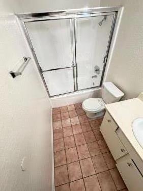 18144 Burbank Blvd, Tarzana, CA 91356