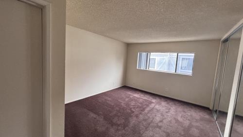 18144 Burbank Blvd, Tarzana, CA 91356