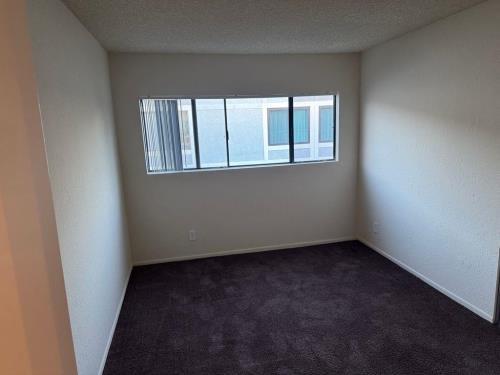 18144 Burbank Blvd, Tarzana, CA 91356