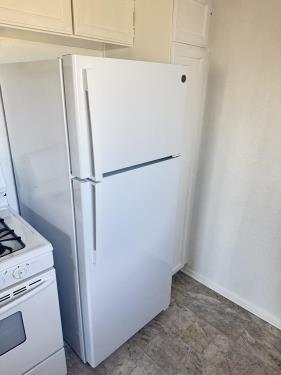 18144 Burbank Blvd, Tarzana, CA 91356