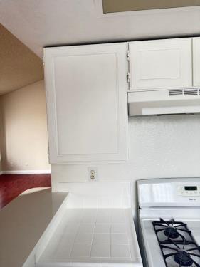 18144 Burbank Blvd, Tarzana, CA 91356