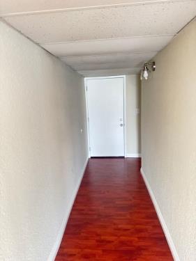 18144 Burbank Blvd, Tarzana, CA 91356