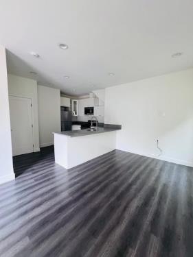 921 N W Knoll Dr, West Hollywood, CA 90069