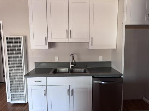 6819 Laurel Canyon Blvd., North Hollywood, CA 91605