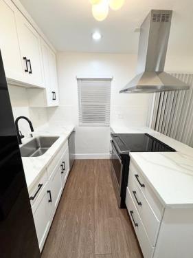 1601-1801 E 15th Street, newport beach, CA 92663