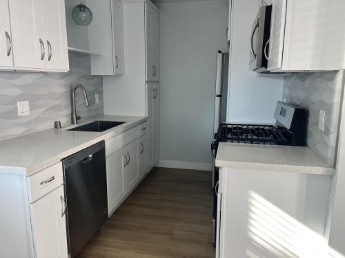 422 N Broadway, Redondo Beach, CA 90277