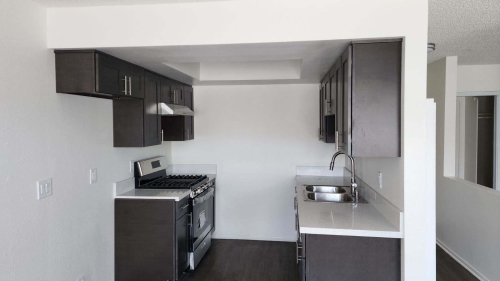 663 W 5th St, San Pedro, CA 90731