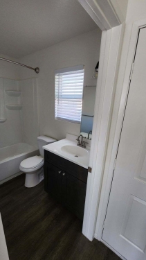 663 W 5th St, San Pedro, CA 90731