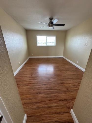 707 Shalimar Dr, Costa Mesa, CA 92627