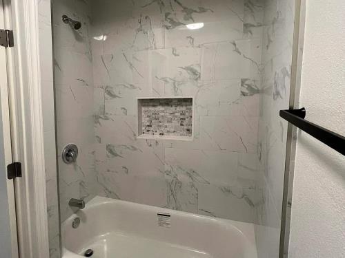 1823 Gardenia Ave, Long Beach, CA 90806