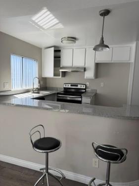 1444 N. Poinsettia Place, Los Angeles, CA 90046