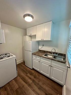65 Roswell Ave., Long Beach, CA 90813