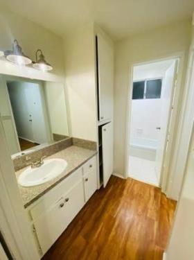 4342 West 130th St, Hawthorne, CA 90250
