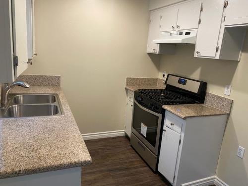 4342 West 130th St, Hawthorne, CA 90250