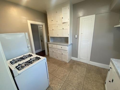 323 Hermosa Ave., Long Beach, CA 90803