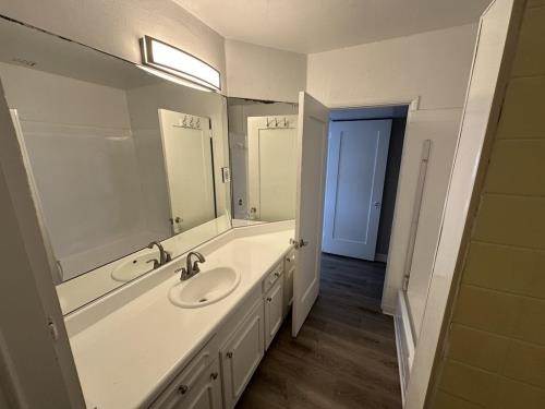 220 Miramar Ave, Long Beach, CA 90803