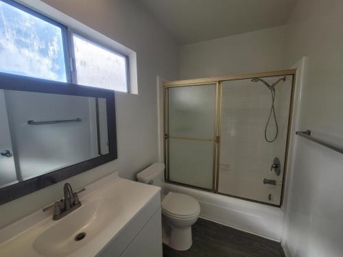 3731 Canfield Ave, Los Angeles, CA 90034