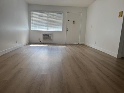 19925 Roscoe Ave., Winnetka, CA 91306