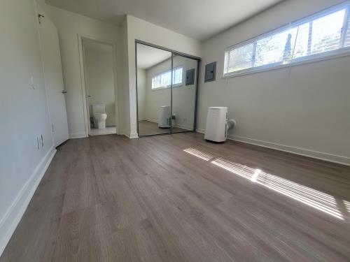 5952-5960 Benner St, Los Angeles, CA 90042