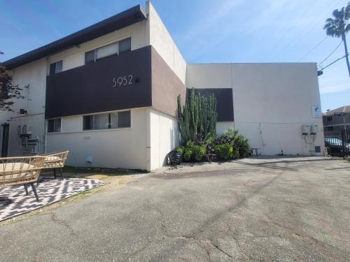 5952-5960 Benner St, Los Angeles, CA 90042