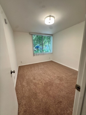 22035 Burbank Blvd, Woodland Hills, CA 91367