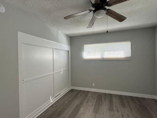 6434 Shirley Ave, Reseda, CA 91335