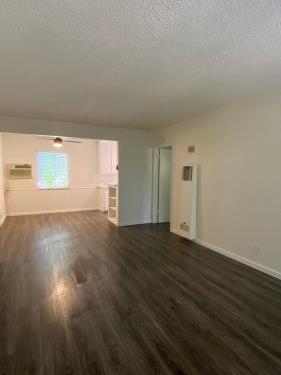 6434 Shirley Ave, Reseda, CA 91335