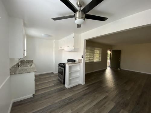 6434 Shirley Ave, Reseda, CA 91335