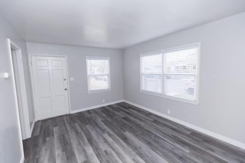 1094 Cherry Ave, Long Beach, CA 90813