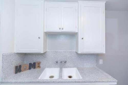 1094 Cherry Ave, Long Beach, CA 90813