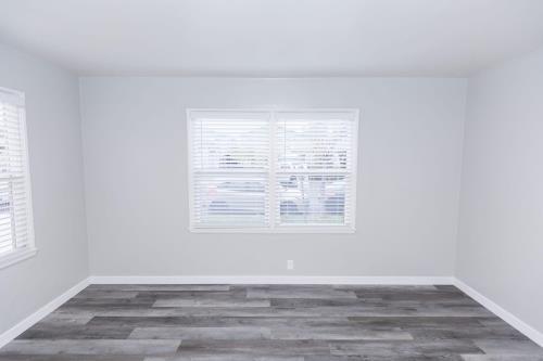 1094 Cherry Ave, Long Beach, CA 90813