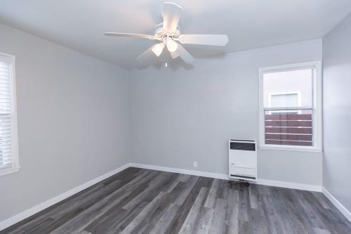 1094 Cherry Ave, Long Beach, CA 90813