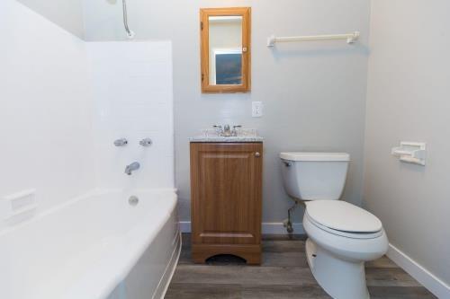 1094 Cherry Ave, Long Beach, CA 90813