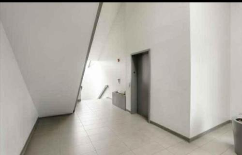 1054 W. Santa Ana Blvd, Santa Ana, CA 92703