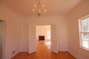 134 North Kings Road, Los Angeles, CA 90048