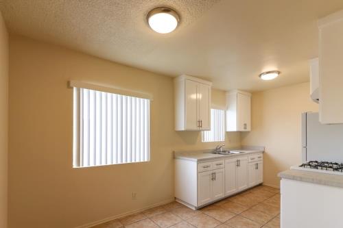 2346 W. 18th St, Los Angeles, CA 90019
