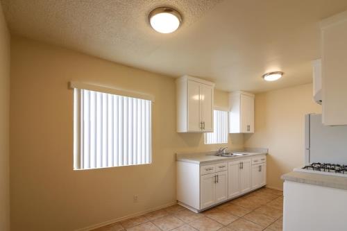 2346 W. 18th St, Los Angeles, CA 90019