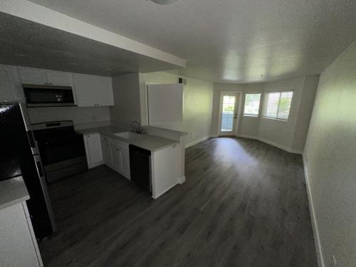 1501 N Brea Blvd, Fullerton, CA 92835