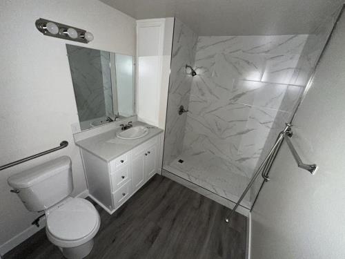1501 N Brea Blvd, Fullerton, CA 92835