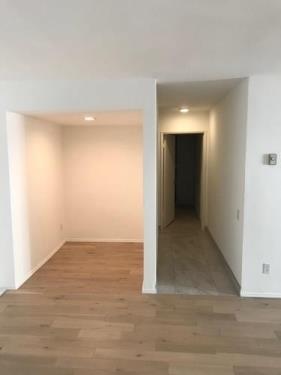 11810 Mayfield Ave, Los Angeles, CA 90049