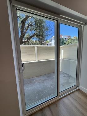 11810 Mayfield Ave, Los Angeles, CA 90049