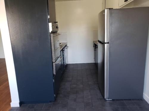 1437 E Windsor RD, Glendale, CA 91205