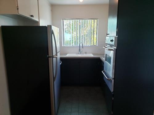 1437 E Windsor RD, Glendale, CA 91205
