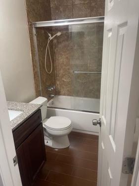 935 W Bishop St, Santa Ana, CA 92703